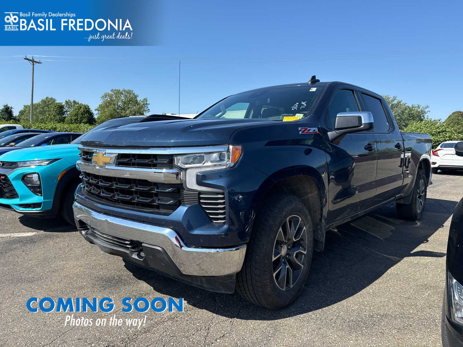 2022 Chevrolet Silverado 1500 LT 4X4 Crew Cab Short Box's photo