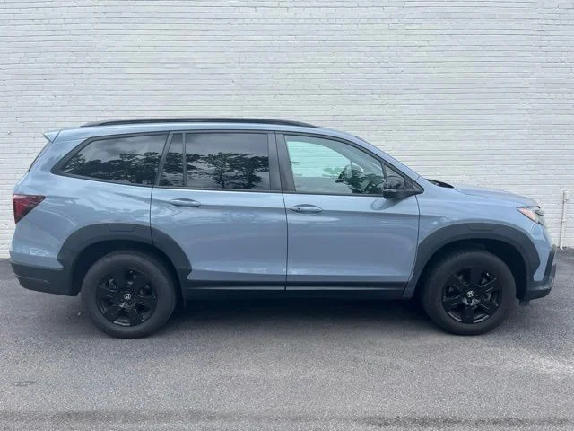 Used 2022 Sonic Gray Pearl Honda TrailSport image 2