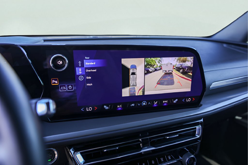 2026 Chevrolet Traverse LT - Photo 19