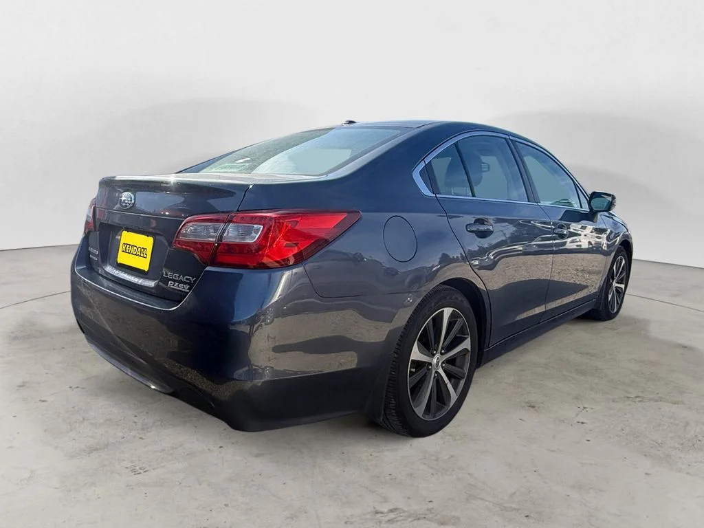 Used 2015 Gray Subaru 2.5i image 3