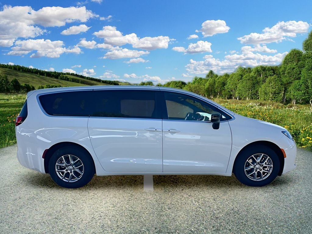 New 2026 Bright White Clear-Coat Exterior Paint Chrysler LX image 3