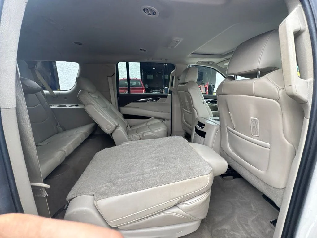 Used 2015 White Diamond Clearcoat Cadillac Luxury image 31