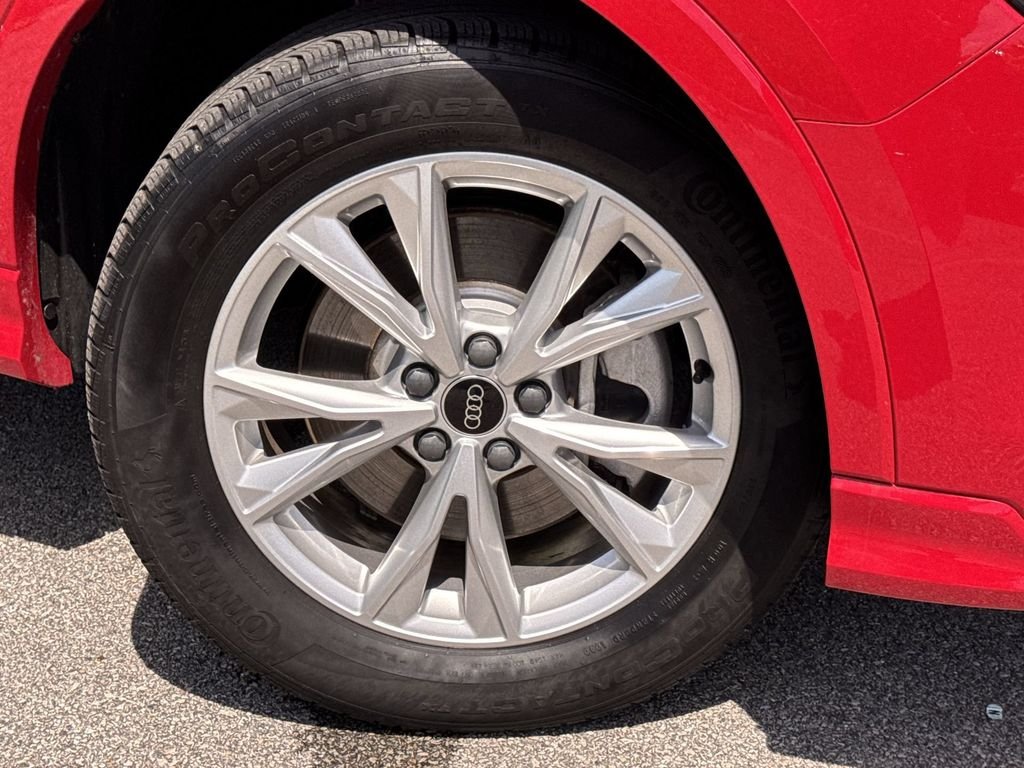 Used 2025  Audi Premium image 19