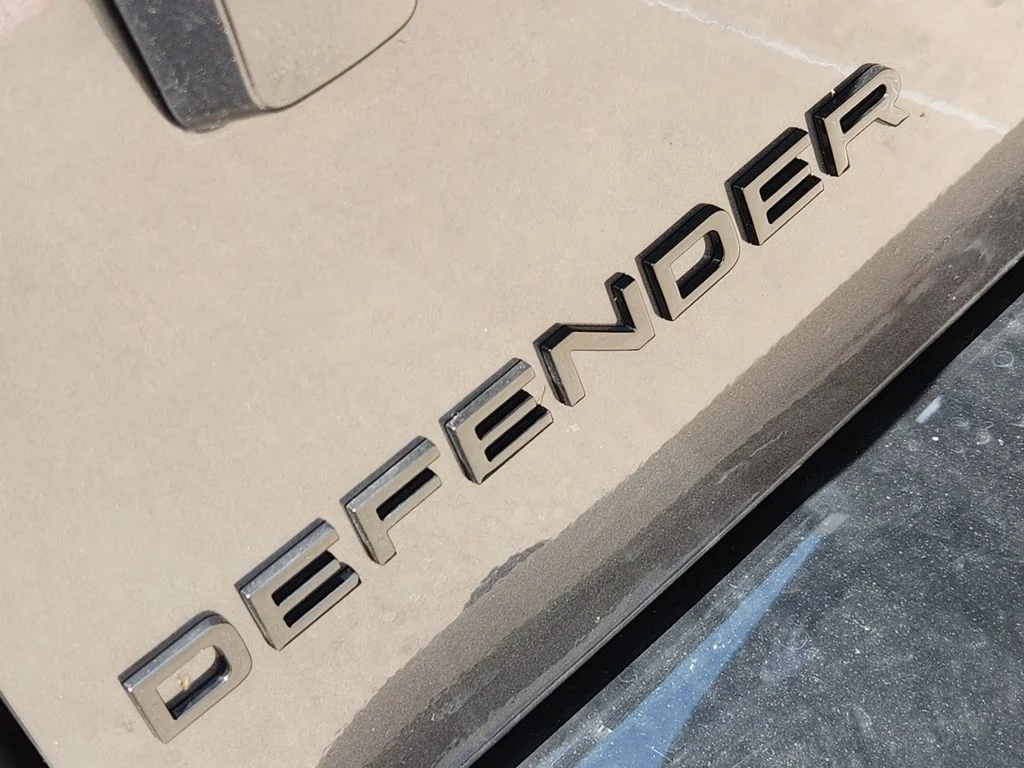 2025 Land Rover Defender V8 - Photo 8