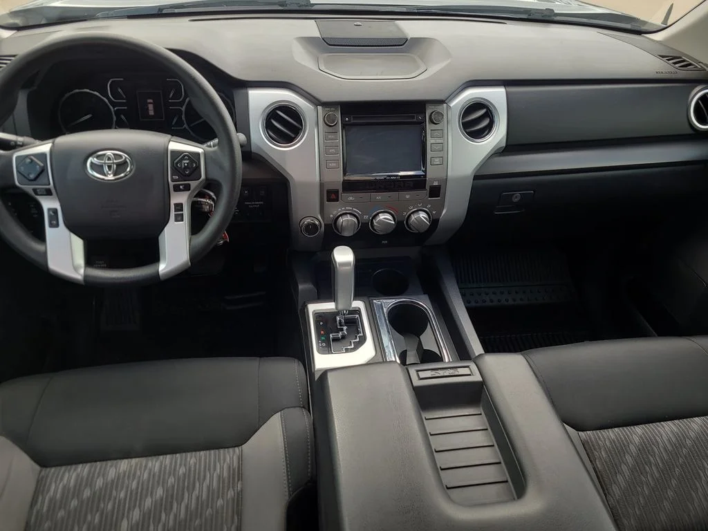 Used 2019 Gray Toyota SR5 image 15