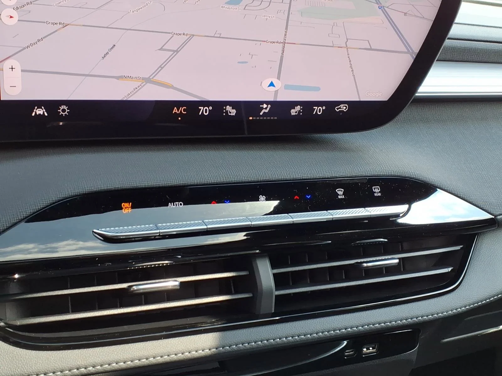 2026 Buick Enclave Preferred - Photo 18