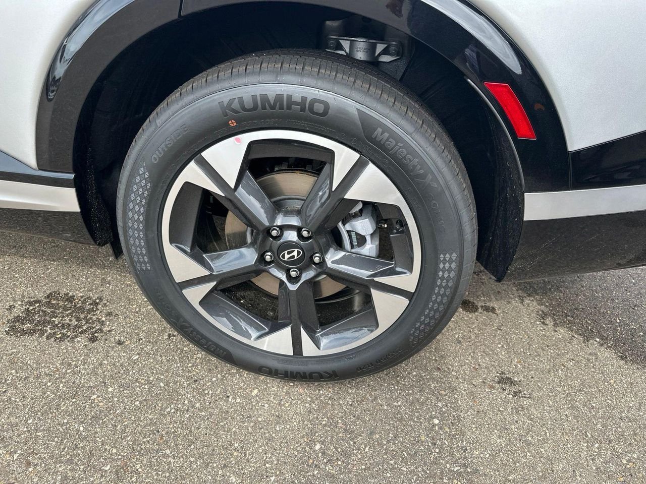 New 2026 Silver Hyundai Limited AWD image 7
