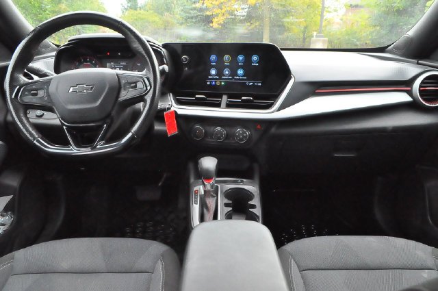Used 2025 Red Chevrolet 1RS image 15
