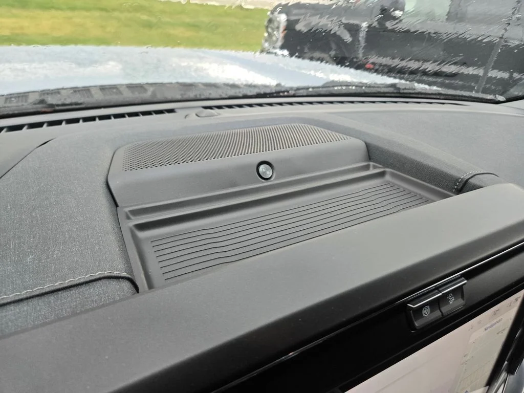 New 2026 Glacier Gray Metallic Tri-Coat Ford F-250® Lariat® image 5