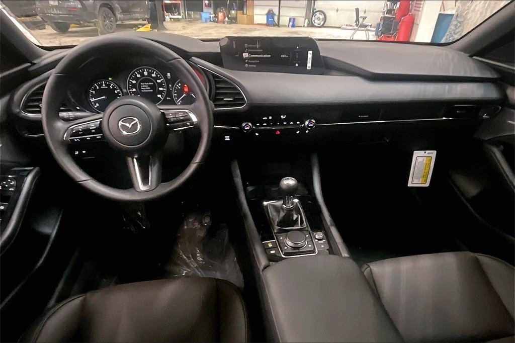 2026 MAZDA MAZDA3 - Image 4