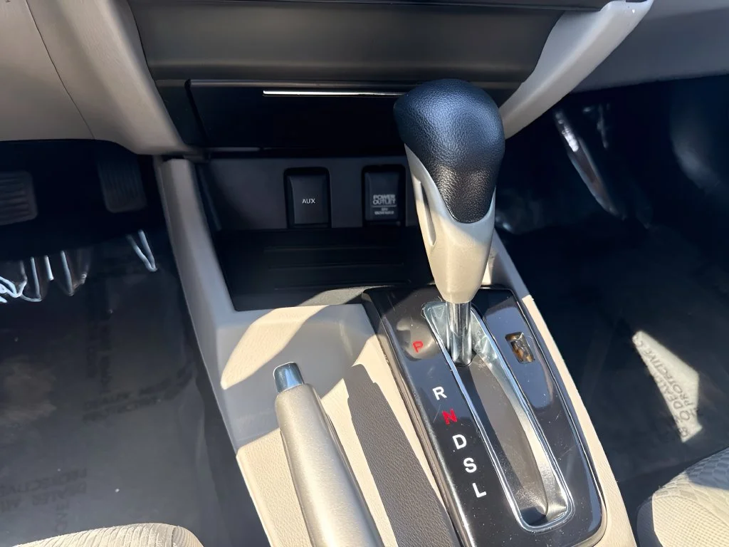 Used 2015  Honda LX image 13