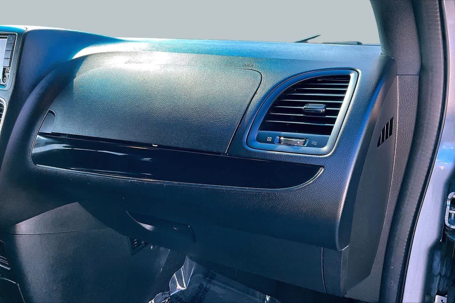 Used 2019 Billet Clearcoat Dodge SE Plus image 18