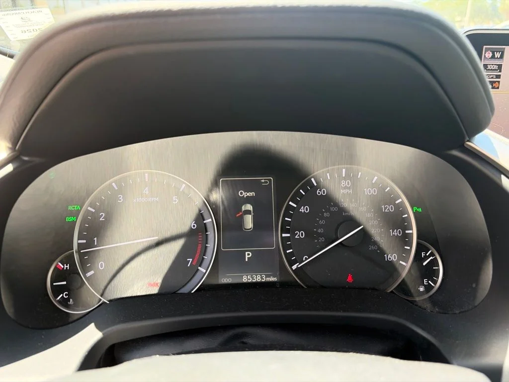 Used 2017 White Lexus 350 image 20