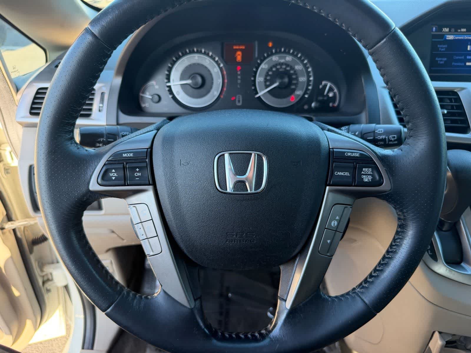 Used 2016 White Honda Touring Elite image 18