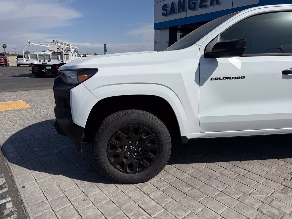 2026 Chevrolet Colorado WT view 5