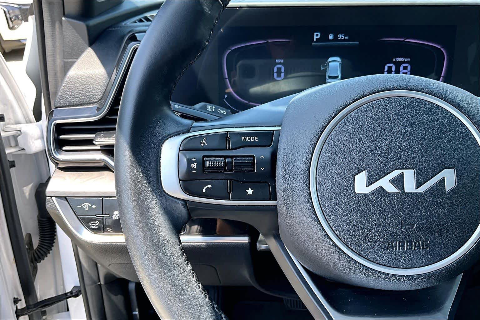 Used 2023 Glacial White Pearl Kia X-Line image 23