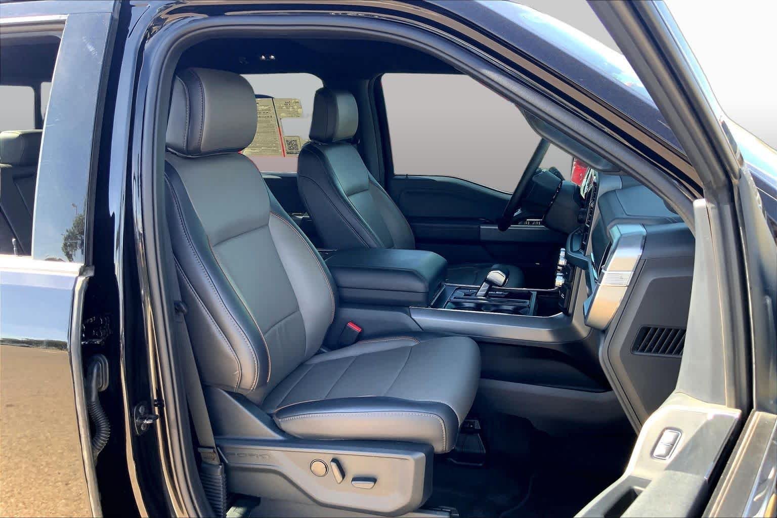 Used 2025 Agate Black Metallic Ford LARIAT image 9