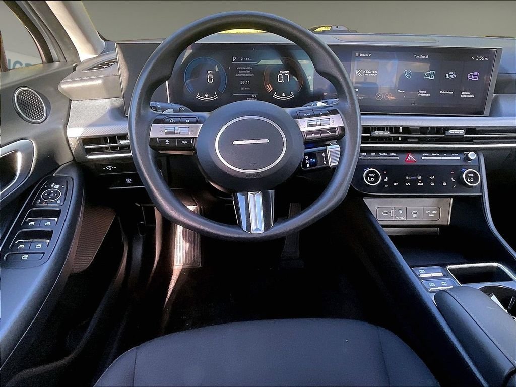Used 2024 Silver Hyundai SEL image 17