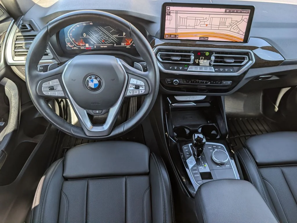 Used 2023 White Metallic BMW sDrive30i image 20