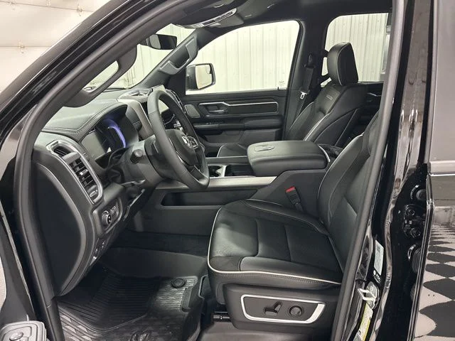 New 2026 Diamond Black Crystal Pearl-Coat Exterior Paint RAM Laramie image 6