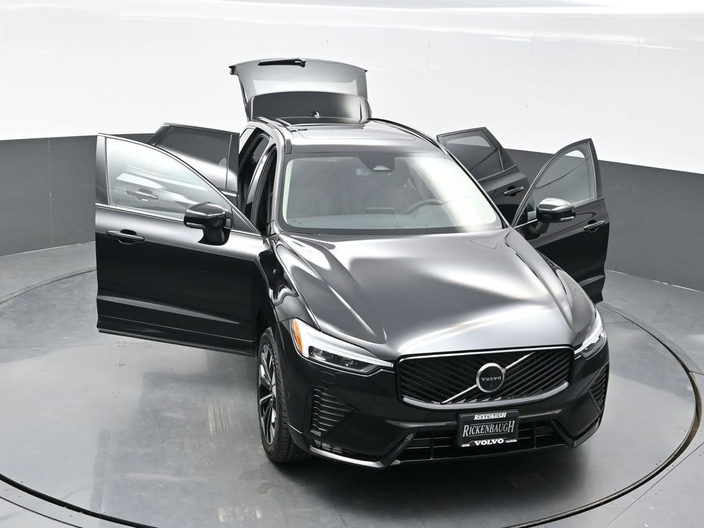 2026 Volvo XC60 Plus - Photo 25