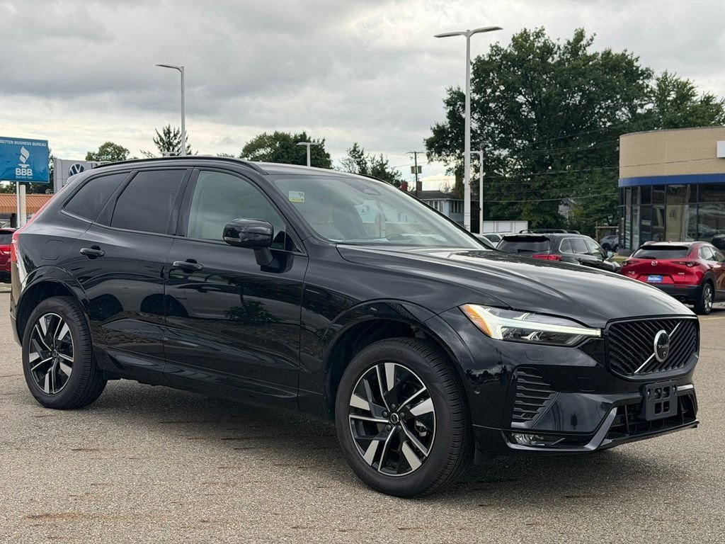 2026 Volvo XC60 Plus - Photo 7