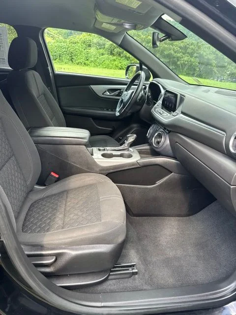 Used 2019 Black Chevrolet Base image 34