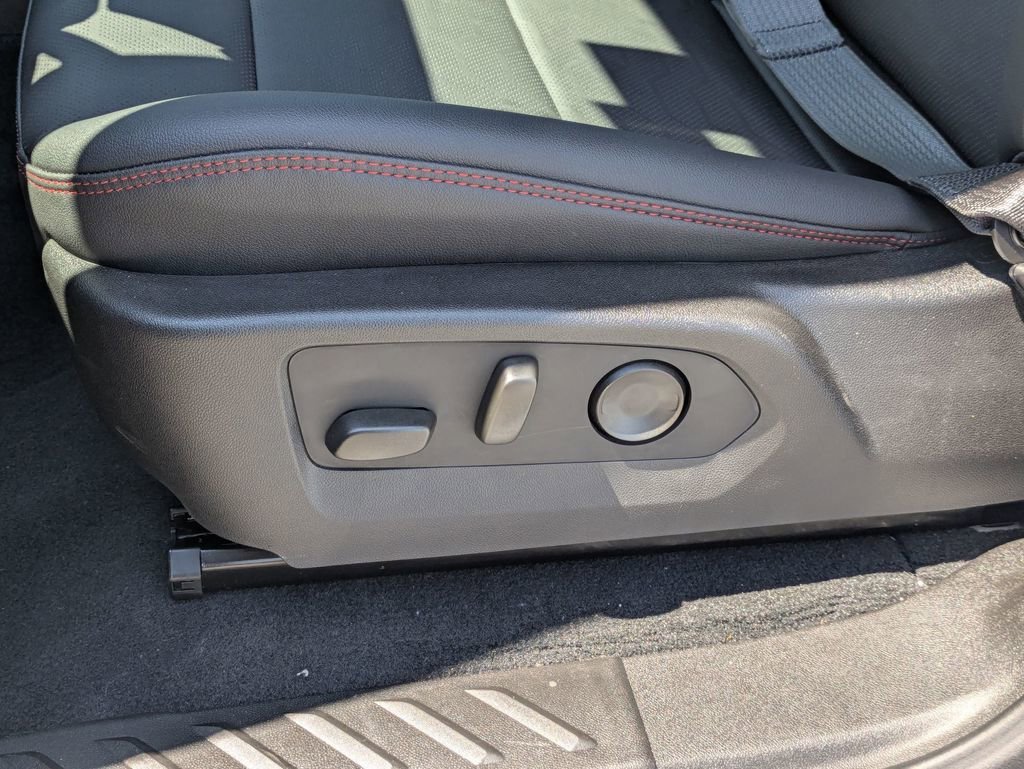 2025 Chevrolet Colorado Z71 - Photo 17