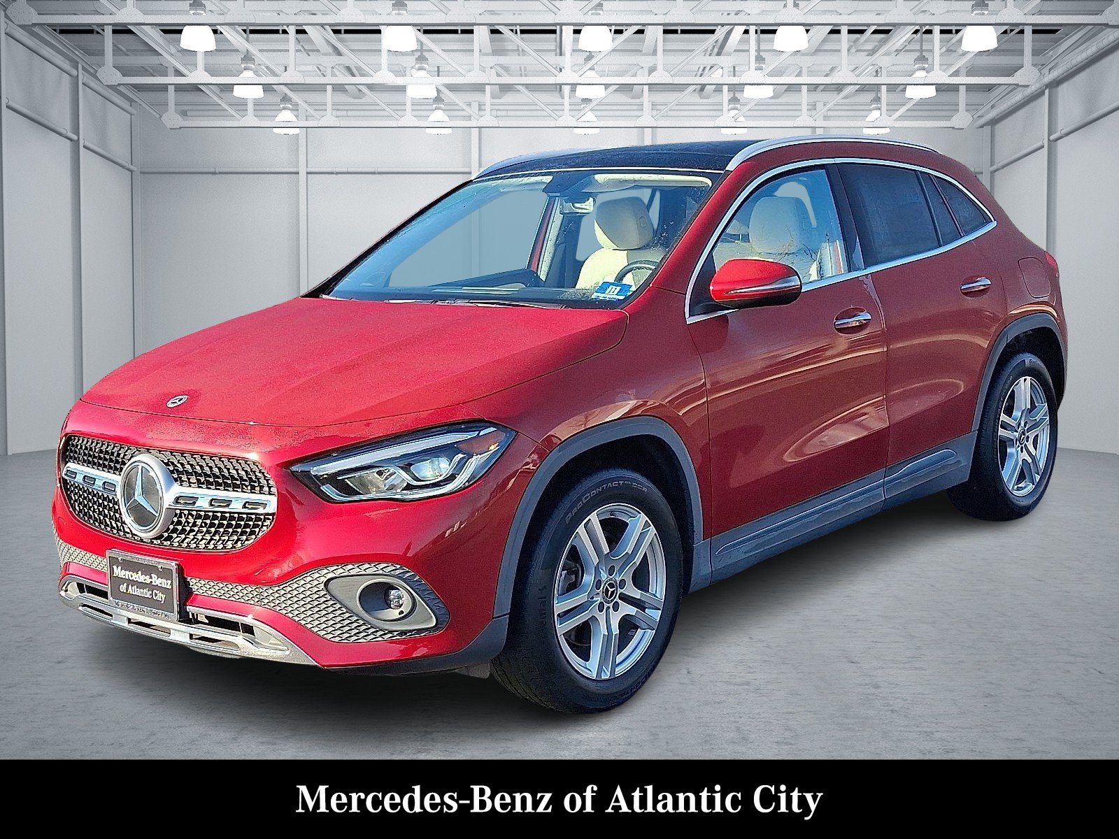 Certified Used 2021 Patagonia Red Metallic - 993 Mercedes-Benz 4MATIC® image 3