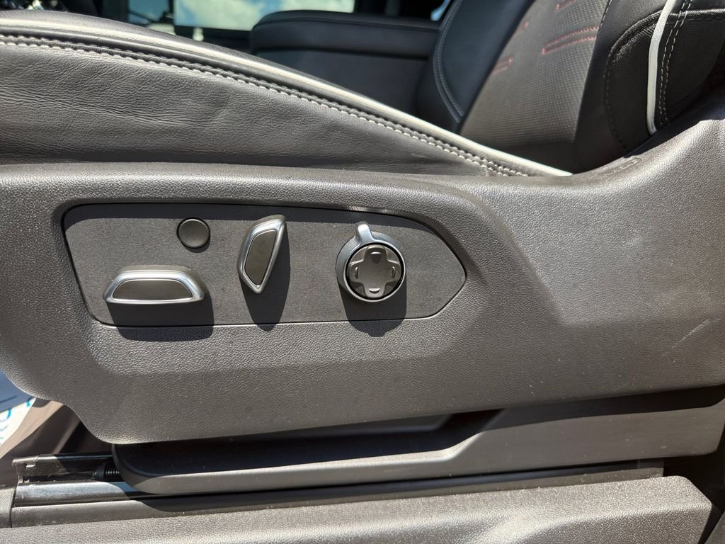 Used 2024 Gray GMC AT4X image 33