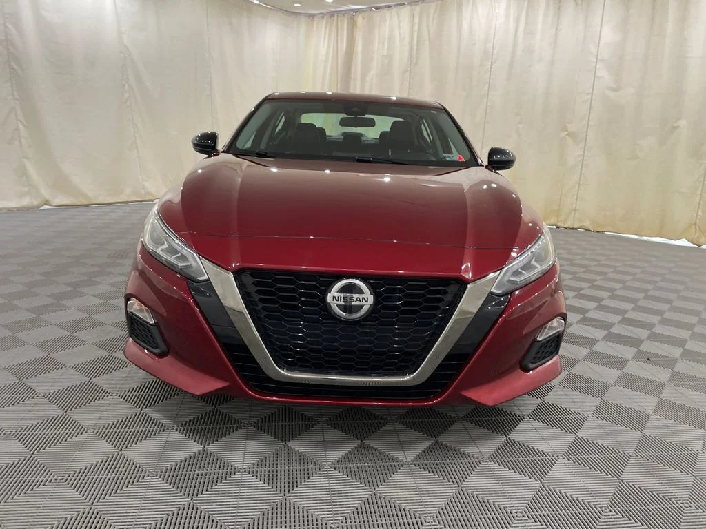 Used 2020 Scarlet Ember Tintcoat Nissan 2.5 SR image 2