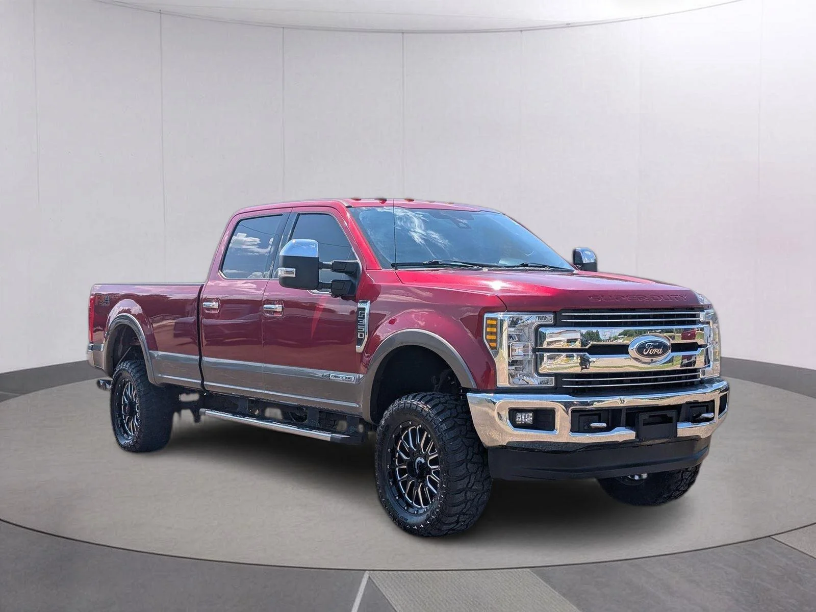 Used 2019 Ruby Red Metallic Tinted Clearcoat/Stone Gray Ford Lariat image 9