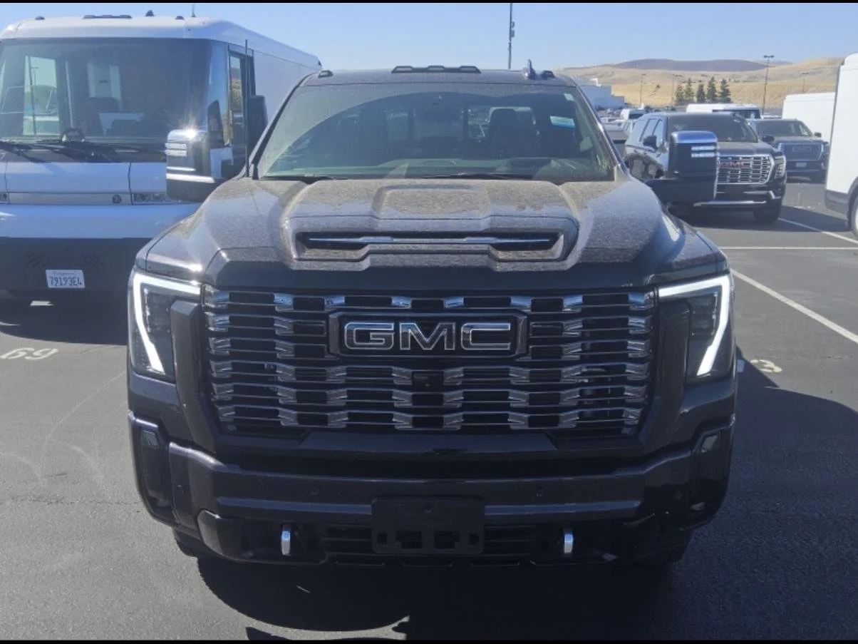 Used 2025 Titanium Rush Metallic GMC Denali Ultimate DRW image 3