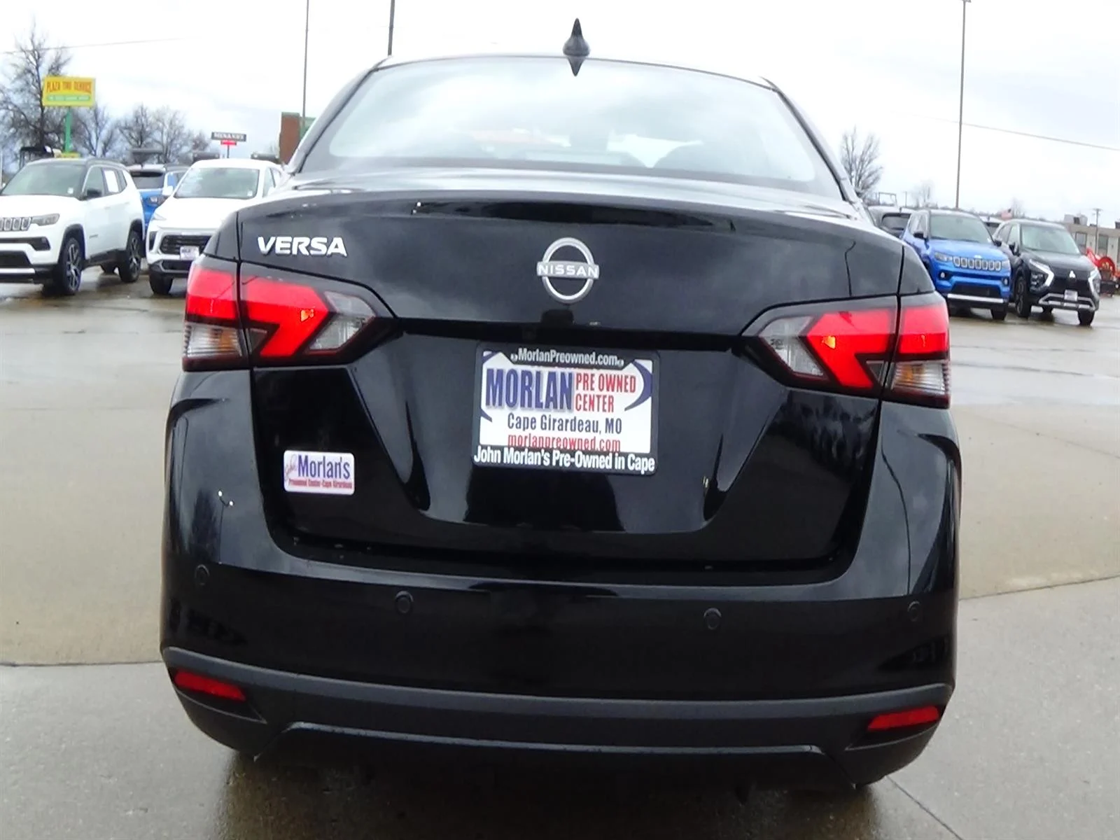 Used 2025 Super Black (kh3) Nissan SV image 7