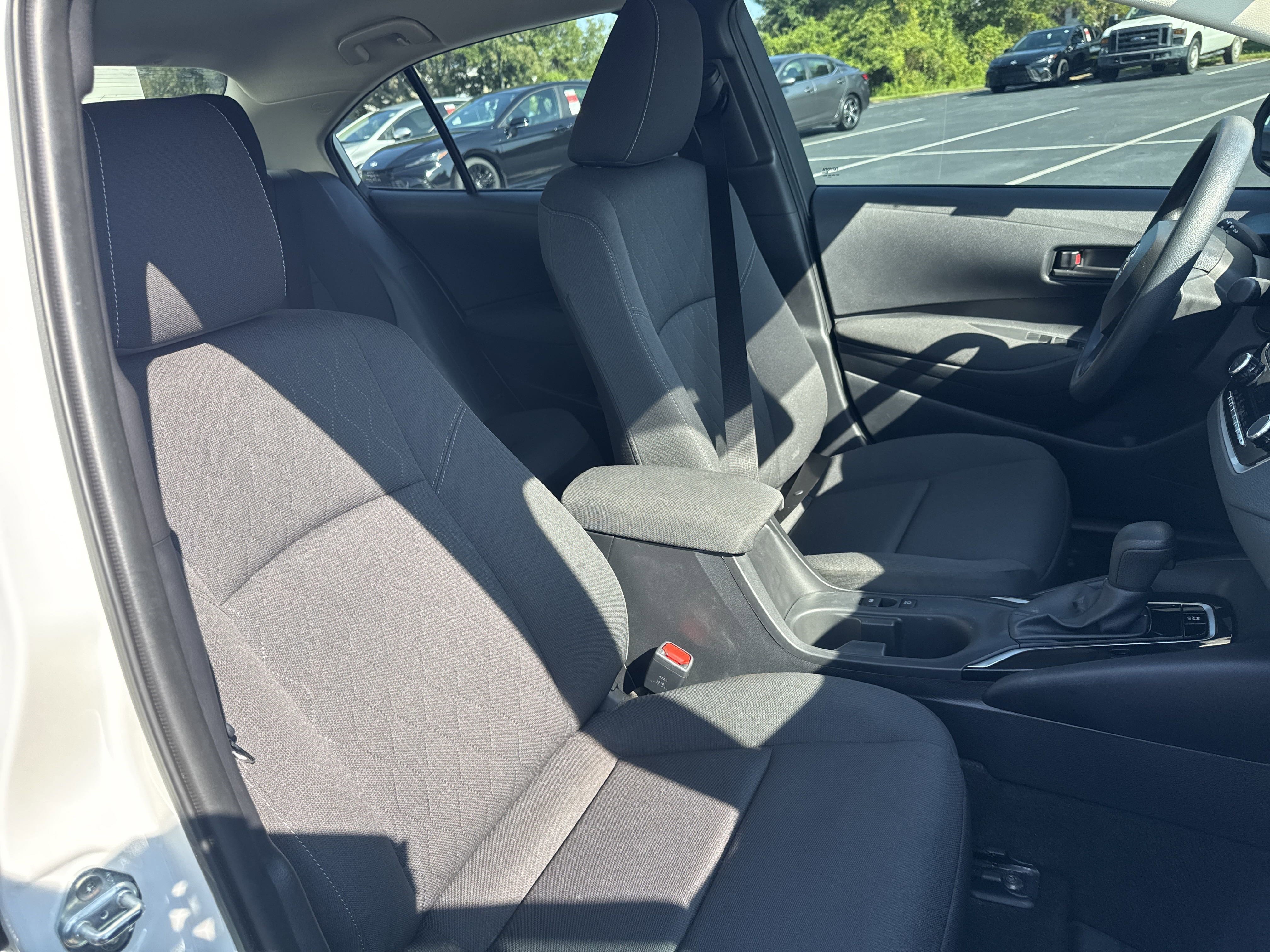 Used 2025  Toyota  image 32