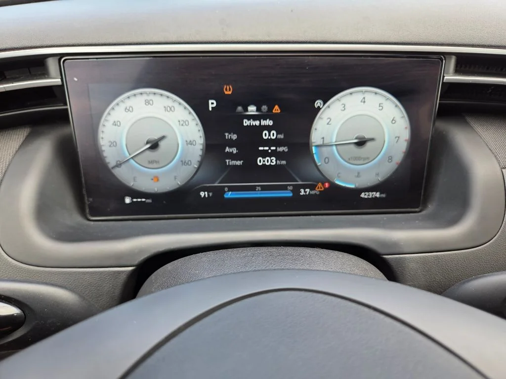 Used 2023 Gray Hyundai SEL image 15