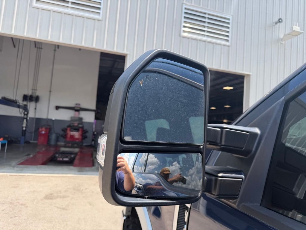 Used 2017 Blue Ford Lariat image 9