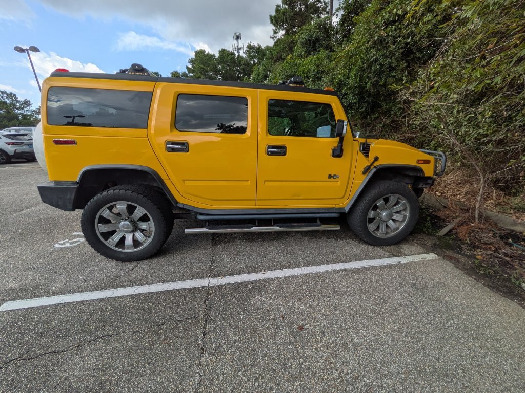 Used 2004 Yellow Hummer Base image 4