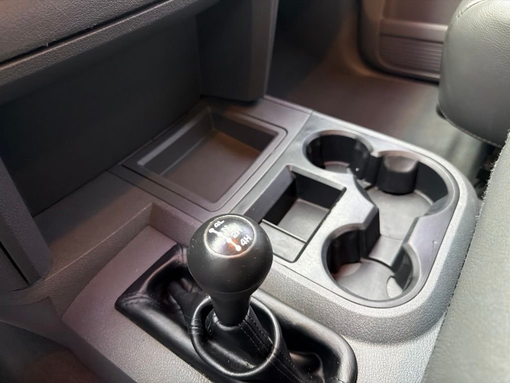Used 2007 White Dodge SLT image 20