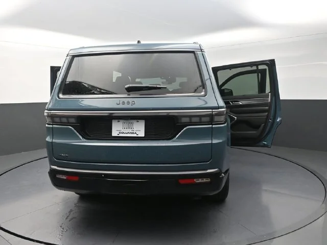 New 2026 Steel Blue Exterior Paint Jeep Limited Altitude image 34