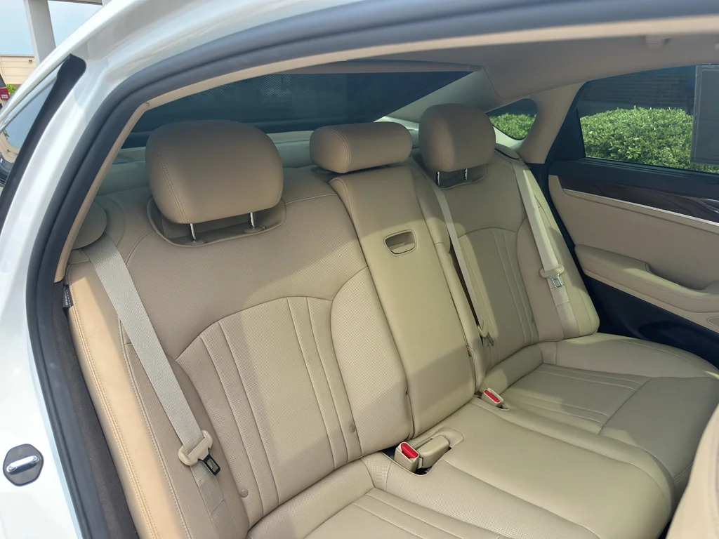 Used 2020 Uyuni White Genesis 3.8L image 38
