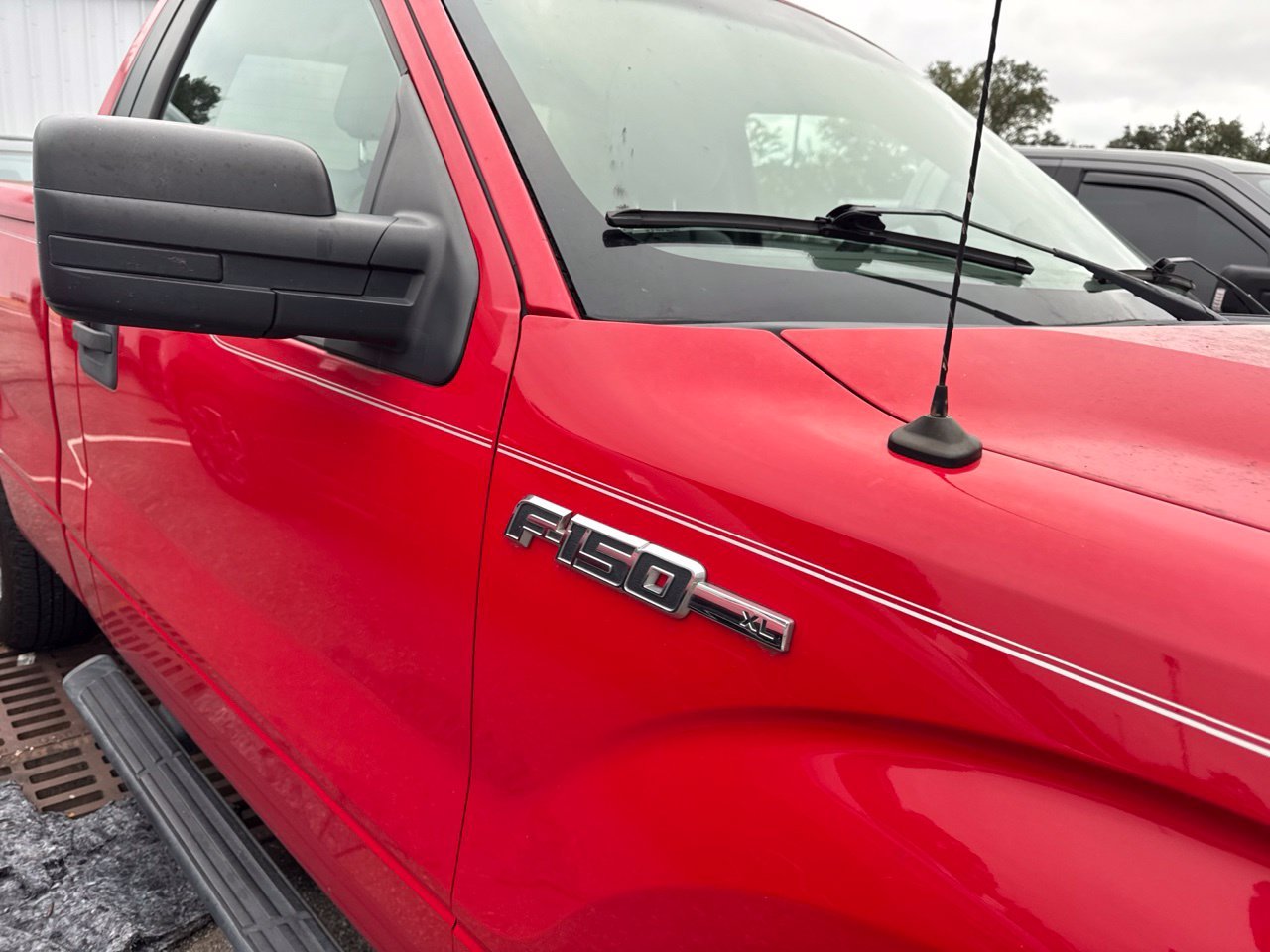 Used 2014 Red Ford XL image 5