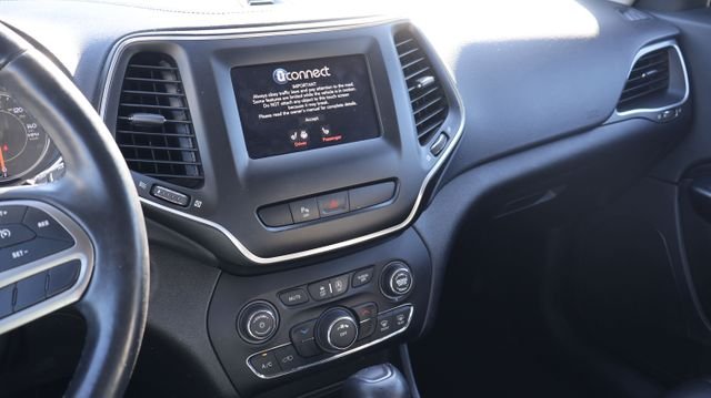 Used 2019 Blue Jeep Latitude Plus image 12