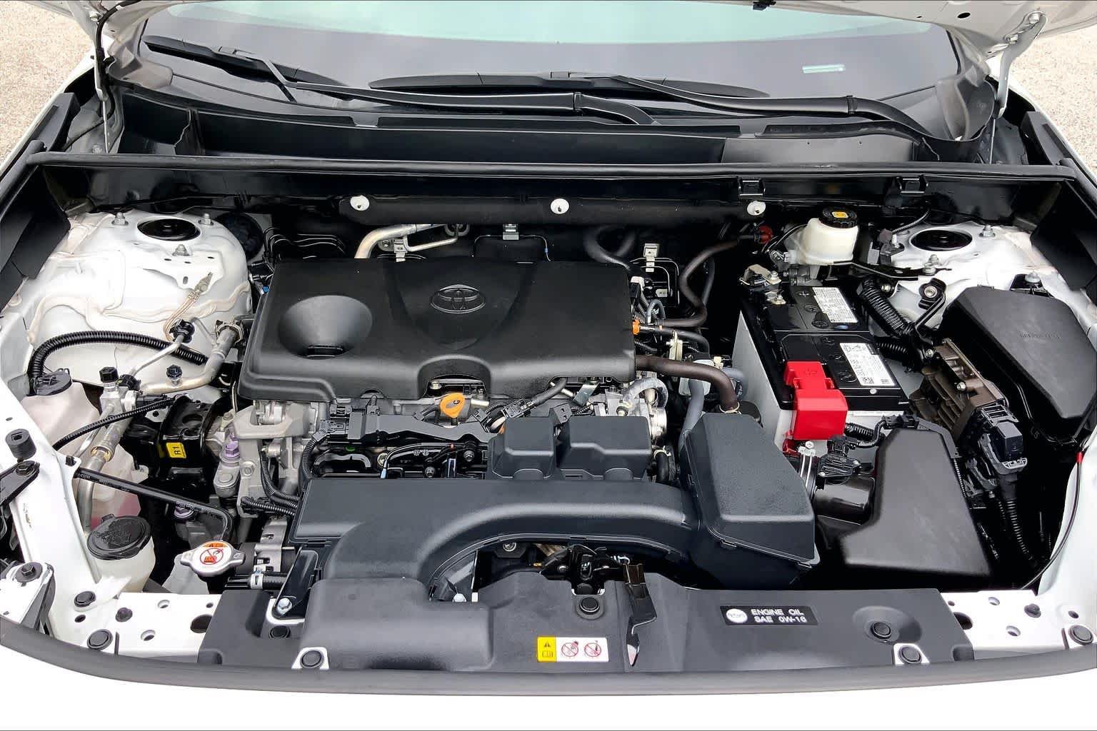 Used 2023 Wind Chill Pearl Toyota XLE Premium image 31