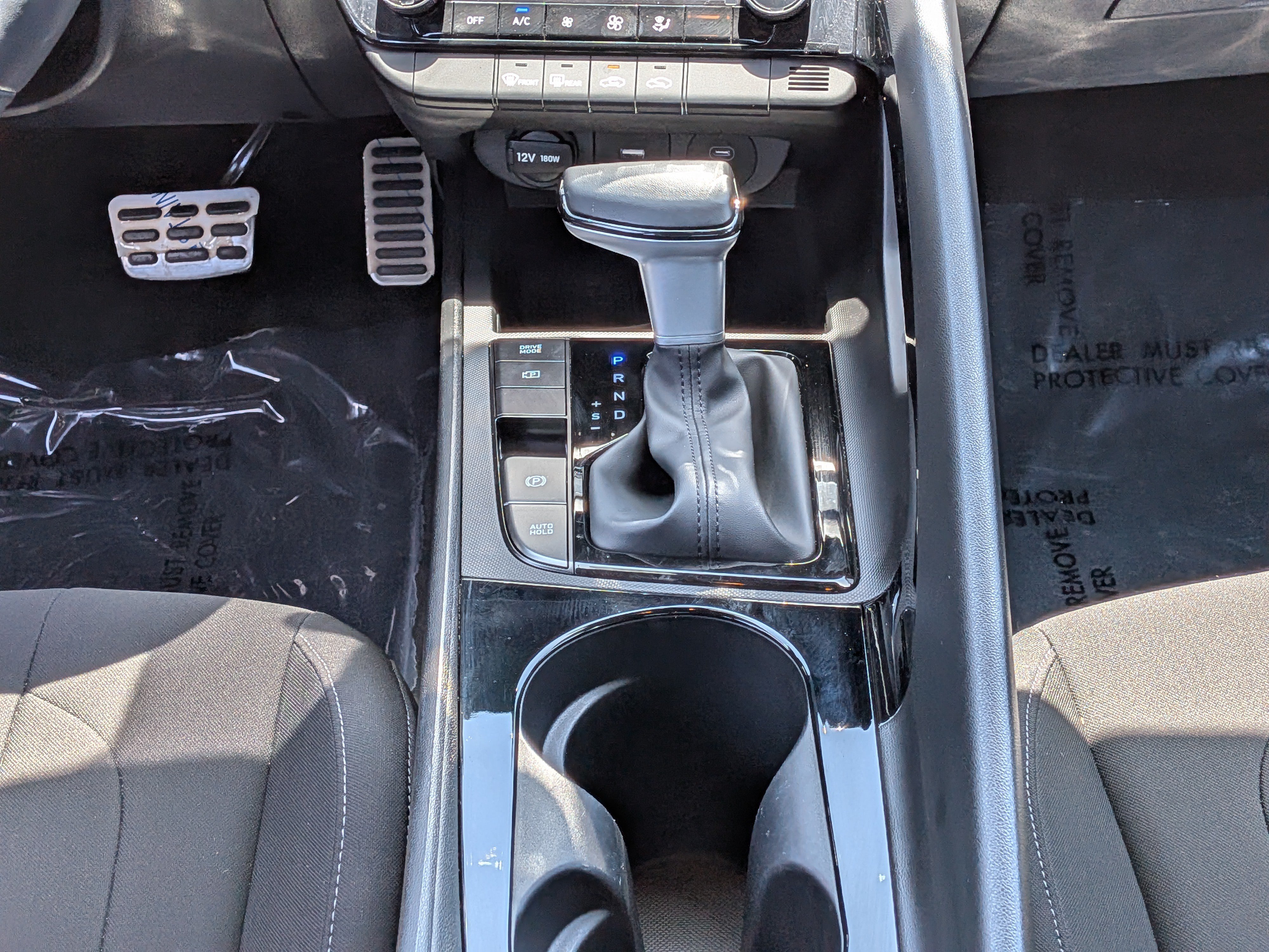 2025 Hyundai Elantra SEL - Photo 19