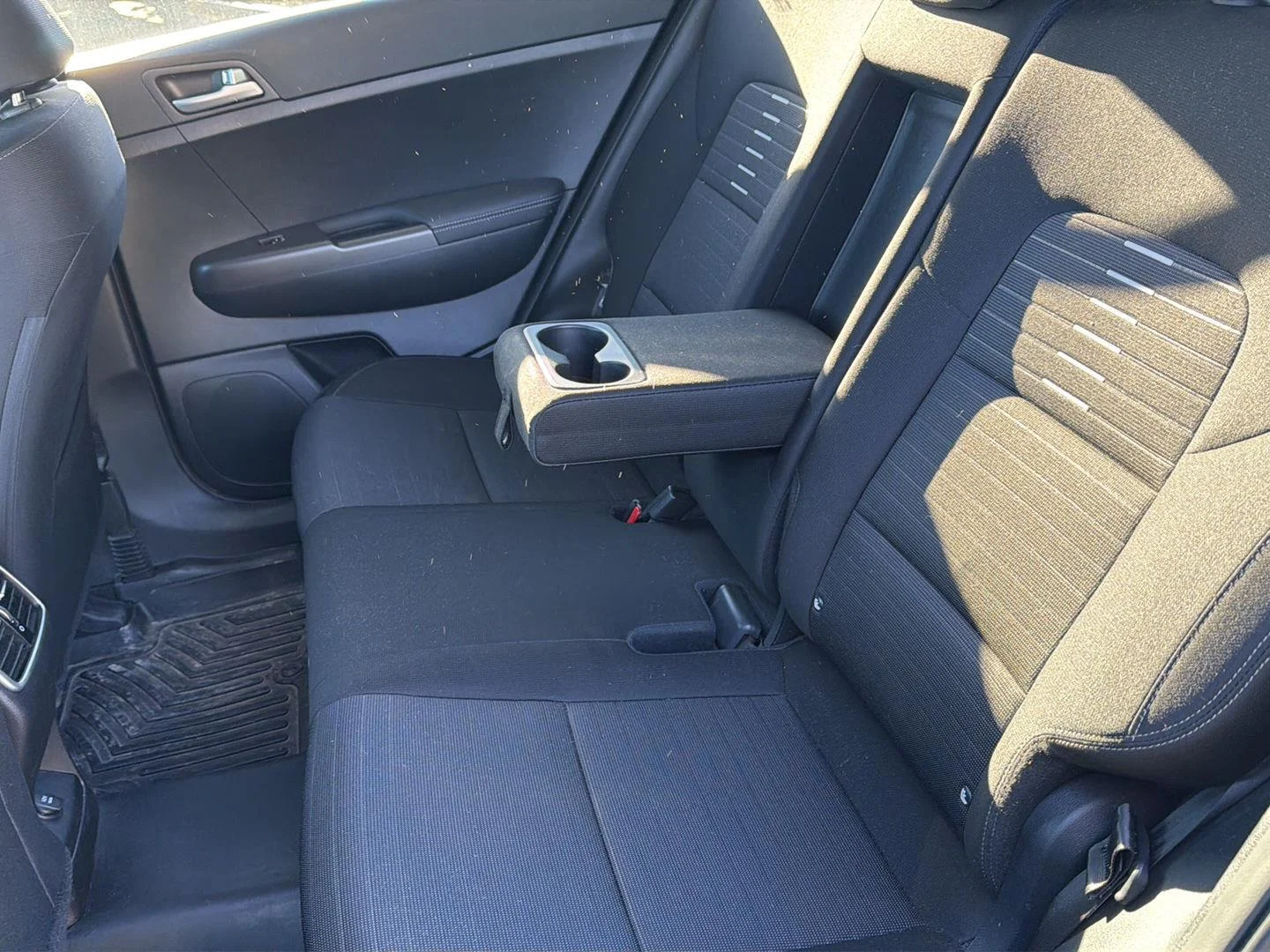 Used 2021 Sparkling Silver Kia LX image 21
