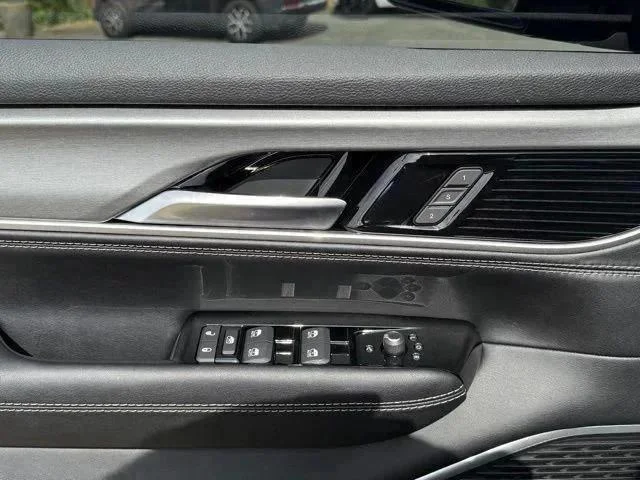 New 2026 Steel Blue Exterior Paint Jeep Grand Wagoneer image 15