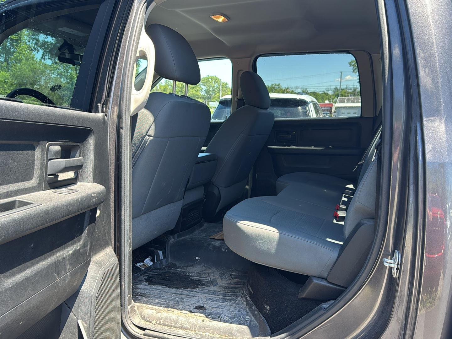 Used 2014 Granite Crystal Metallic Clearcoat Ram Express image 3