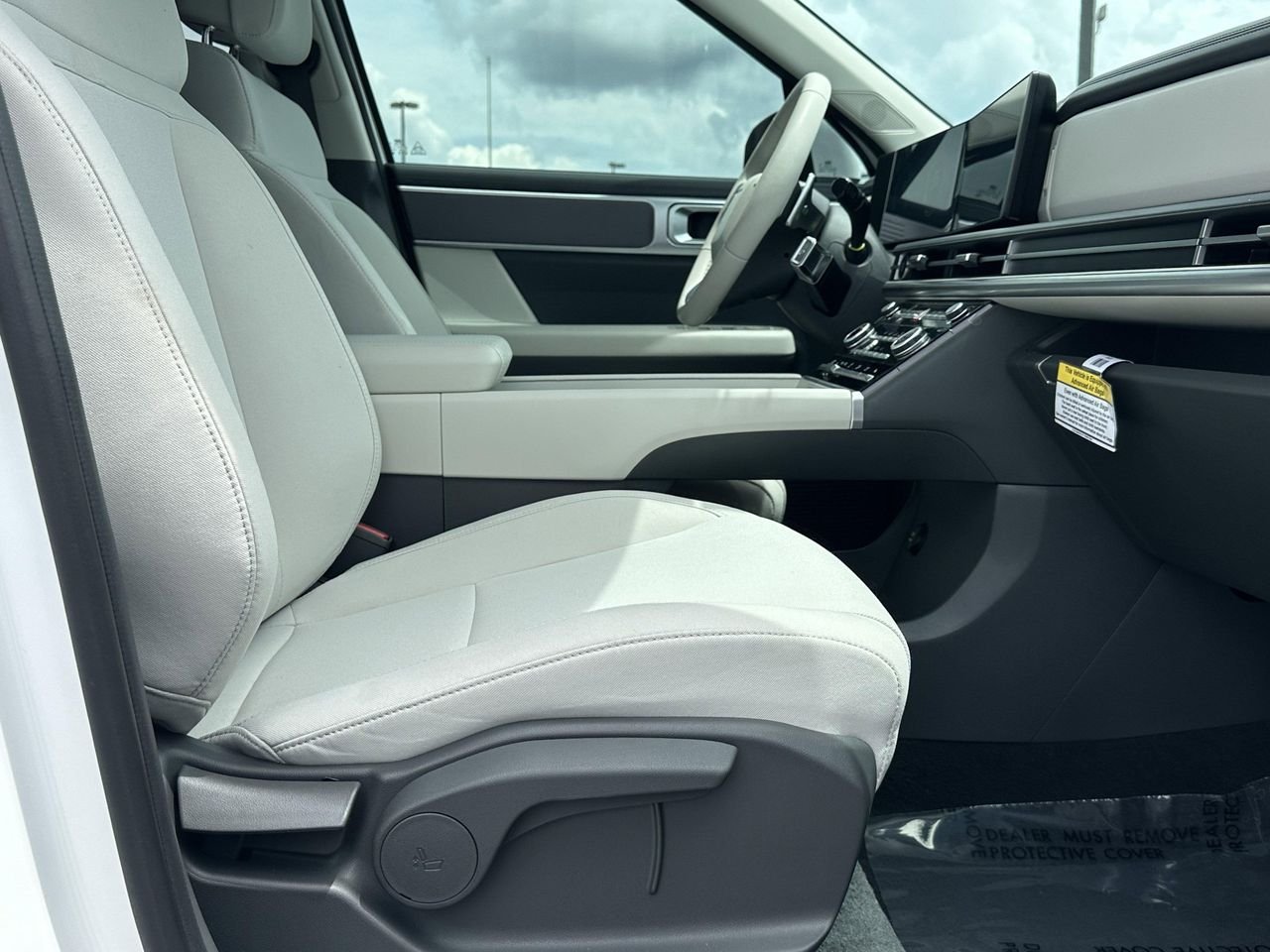 New 2026 Serenity White Hyundai SE image 13