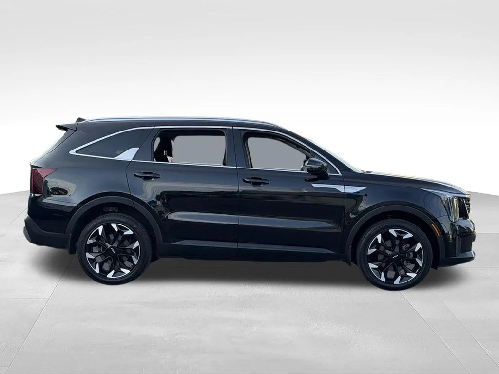 Used 2024 Black Kia X-Line EX image 10